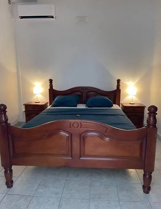 Maison Marouka Sur La Plage Du Diamant ル・ディアマン