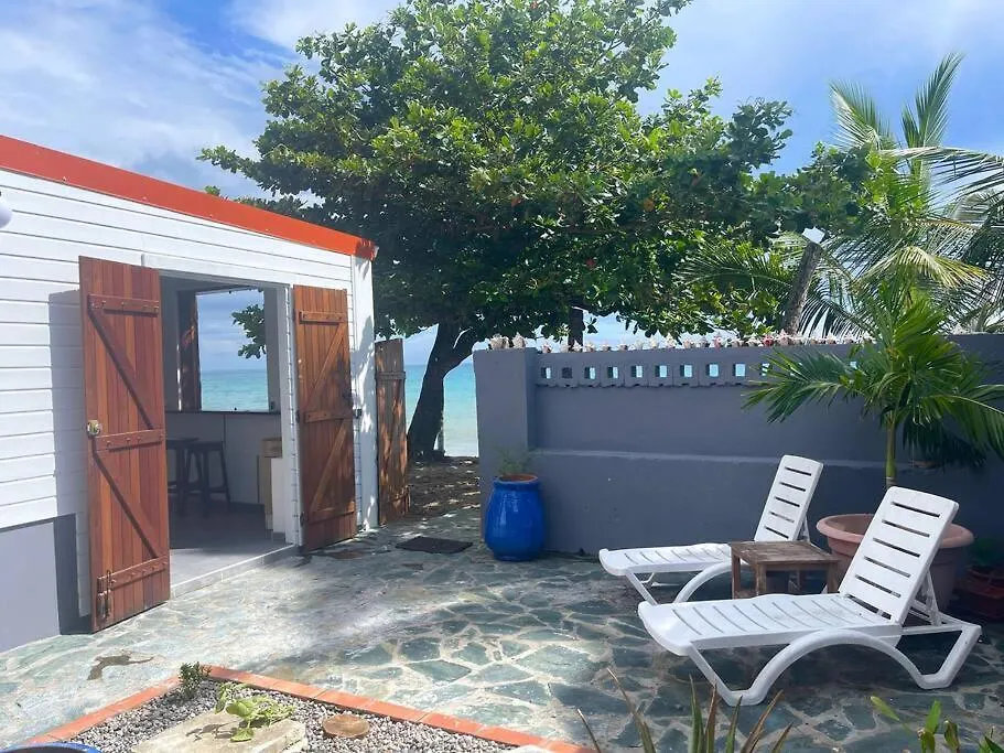 Maison Marouka Sur La Plage Du Diamant ル・ディアマン 別荘
